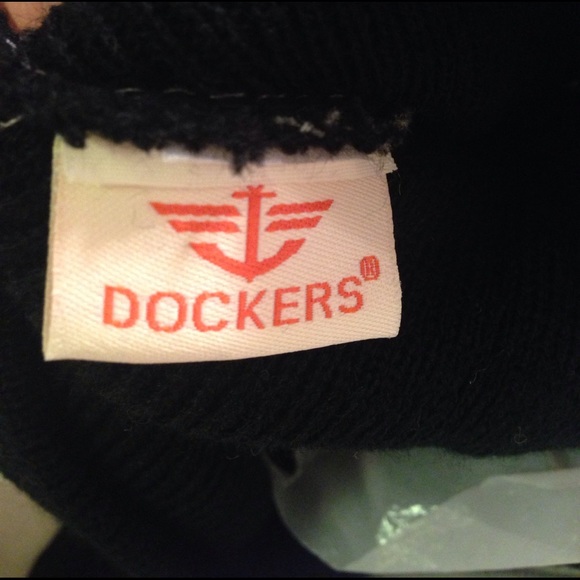 Dockers Hat & Scarf Set - Black and Grey - Picture 4 of 7