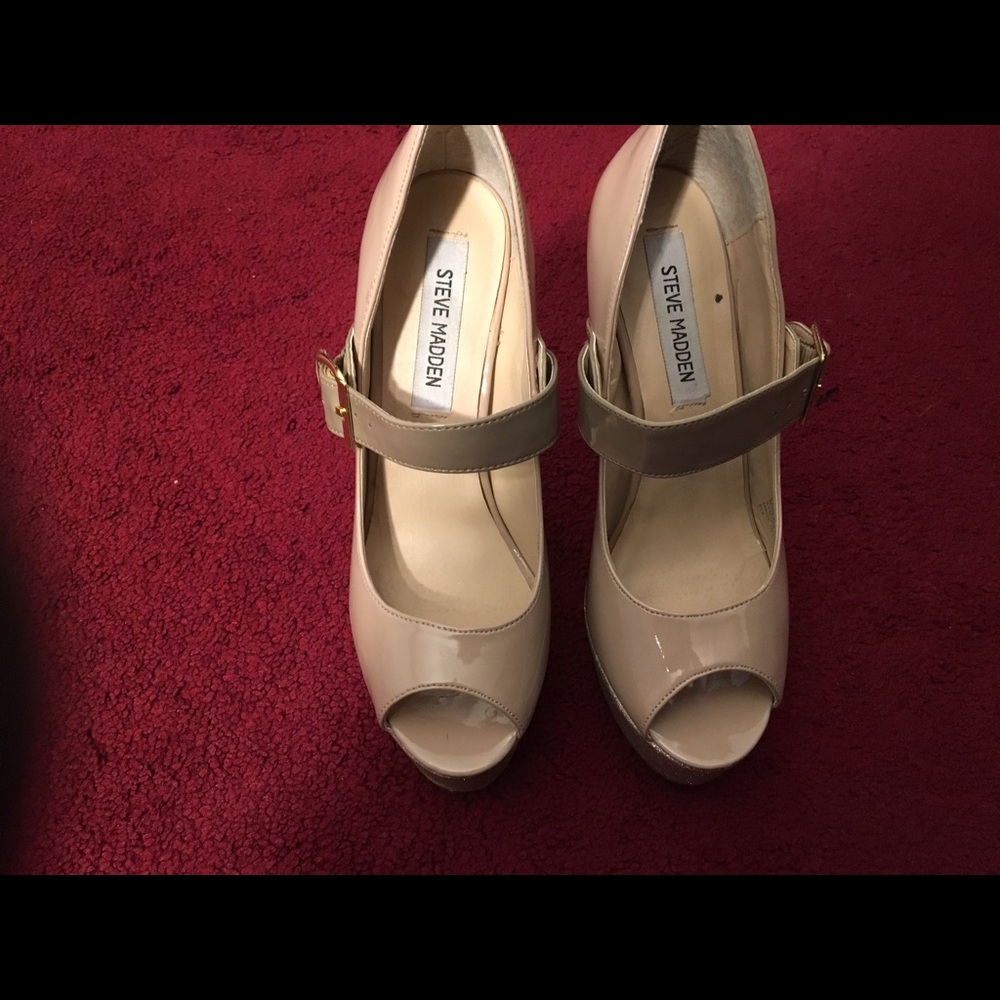Steve Madden pumps