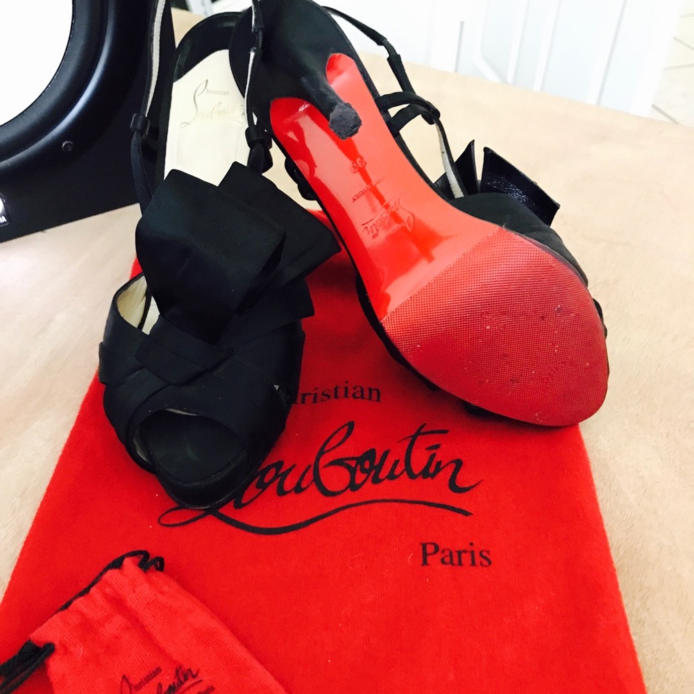 Christian Louboutin - Picture 3 of 4