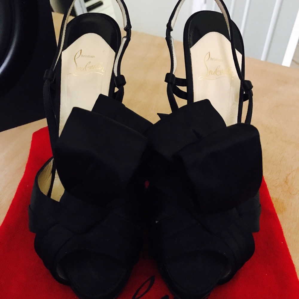 Christian Louboutin - Picture 4 of 4