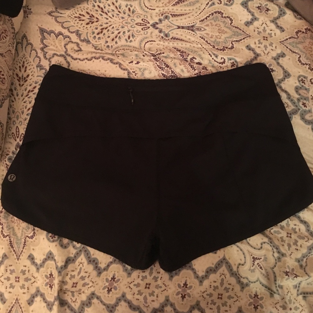 black lulu shorts