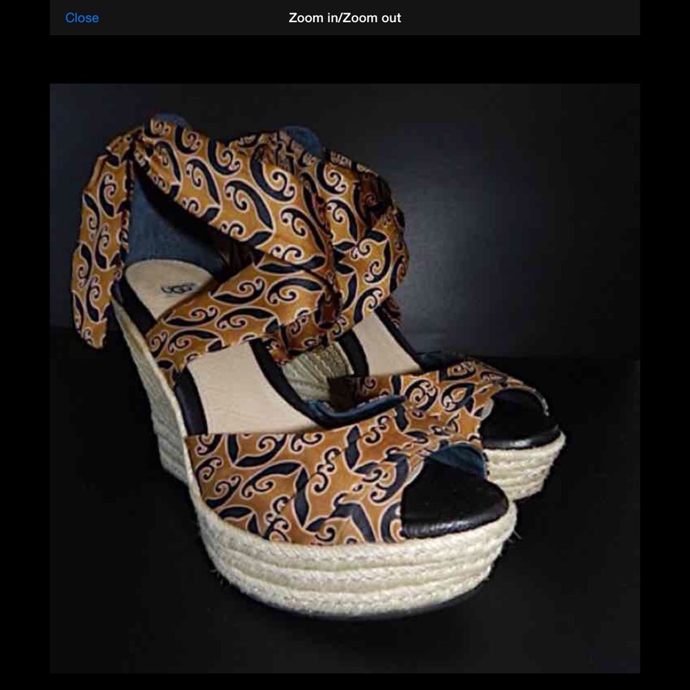 SOLD UGG Luciana Marrakech Gold/Navy