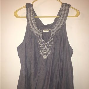 Grey Tank w White Detail!