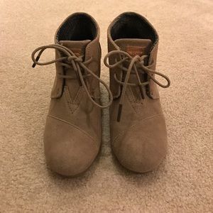 Toms Wedge Booties