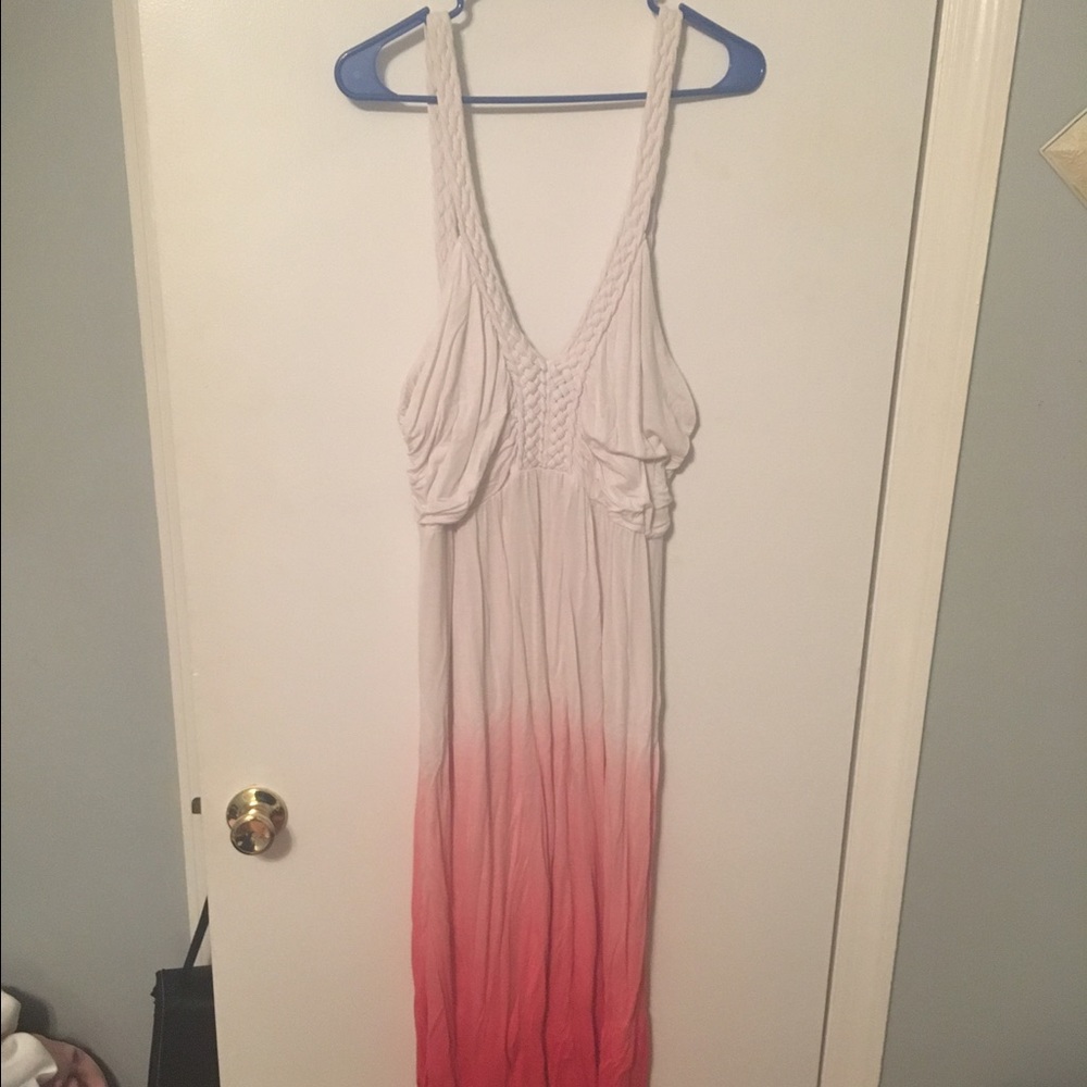 Gorgeous white/pink ombré maxi dress!