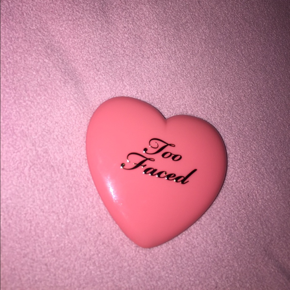‼️SALE‼️New Too Faced Love Flush‼️