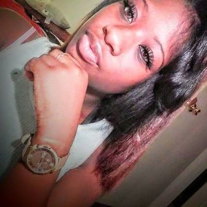 Meet your Posher, Moenasia