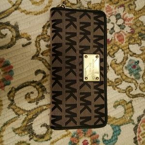 Michael Kors wallet