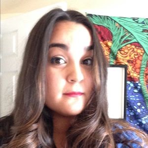 Meet your Posher, Elyse