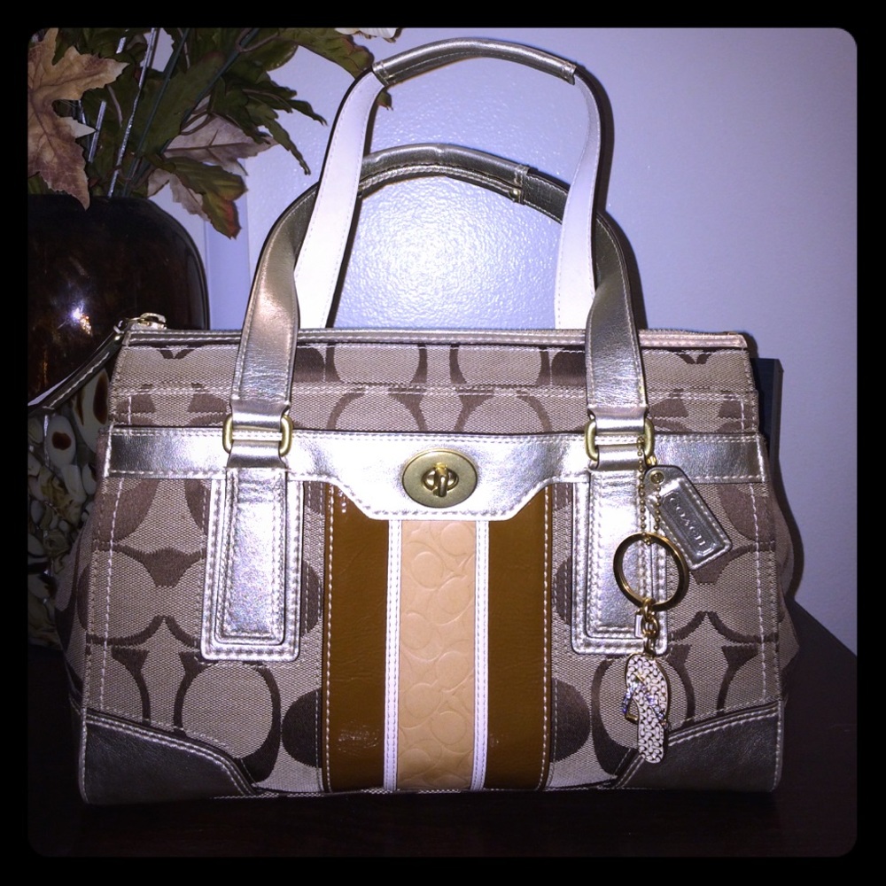 COACH Hampton embossed signature carryall