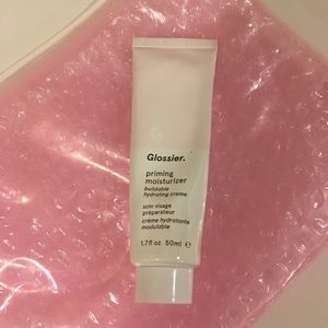 Glossier priming moisturizer