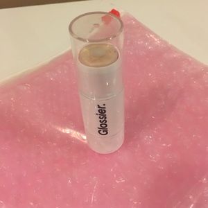 Glossier Haloscope in quartz highlighter
