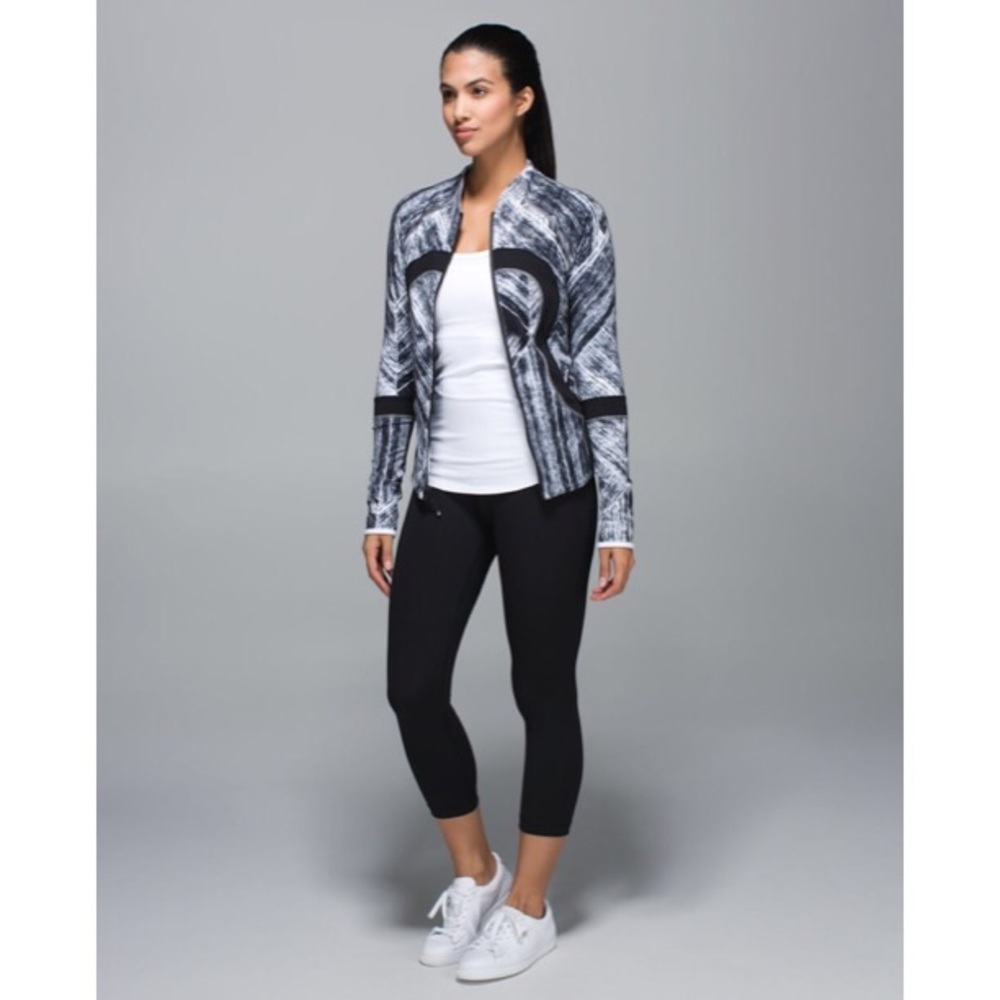 💕SOLD💕 Lululemon Find Your Bliss jacket