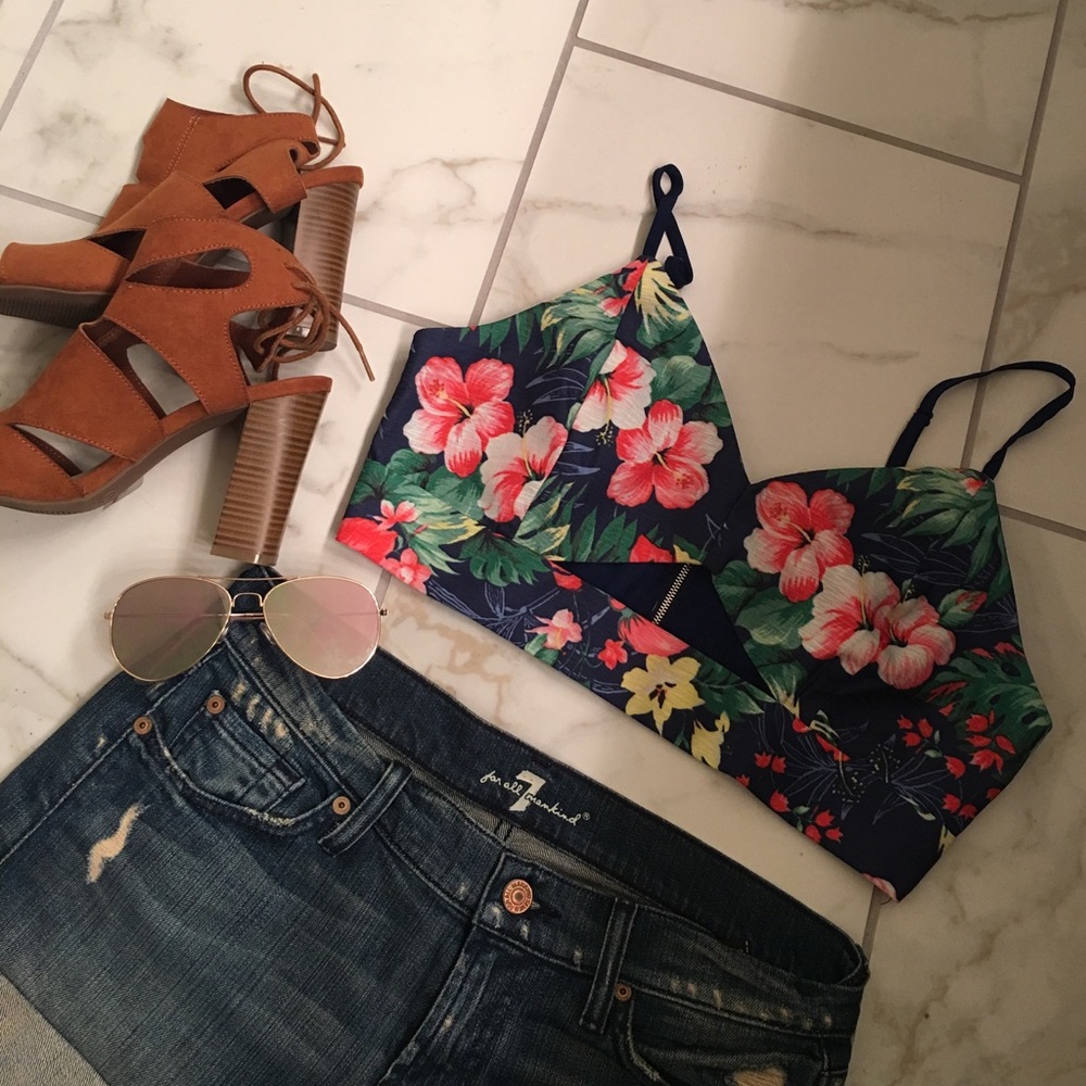 Floral crop top - Picture 2 of 5