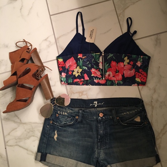 Floral crop top - Picture 4 of 5