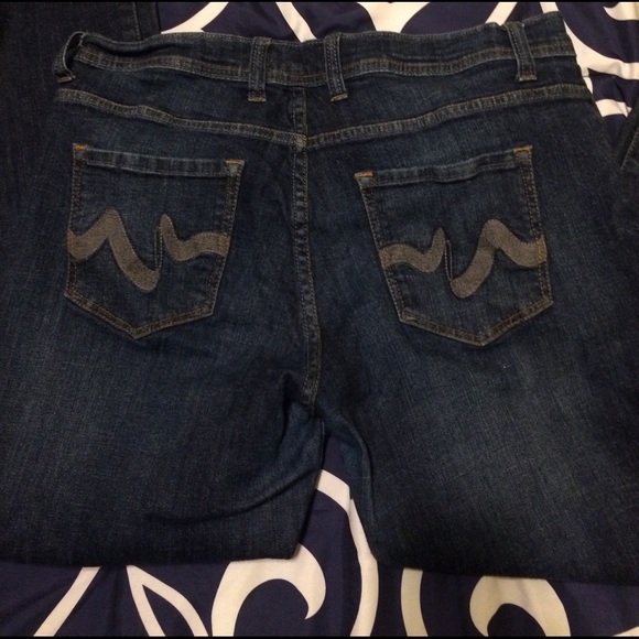 Moderately used jeans - Picture 2 of 3