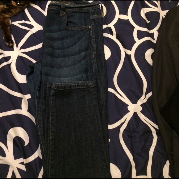 Moderately used jeans - Picture 3 of 3
