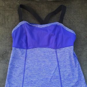 Lululemon tank size 8 (hemmed at the bottom)