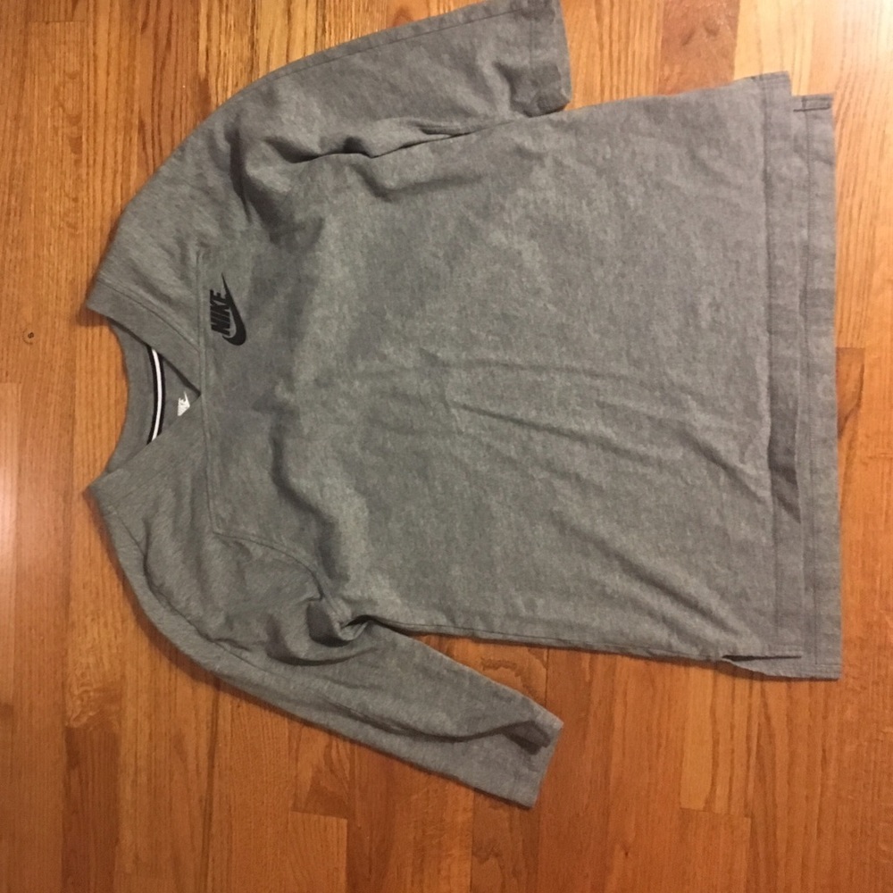 Nike top