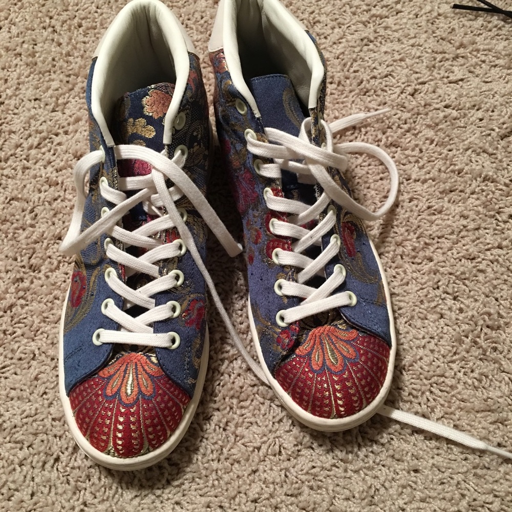 Adidas unique print shoes.