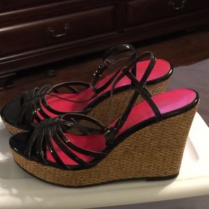 Christian Siriano black wedges sz 7