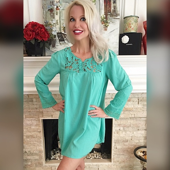 Mint crochet lace front detail tunic dress. - Picture 2 of 3