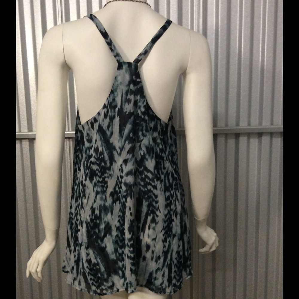 Top - Picture 2 of 2