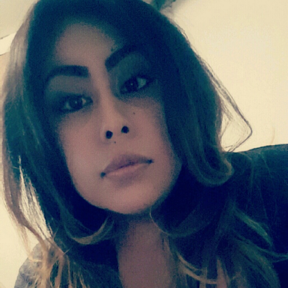 Meet your Posher, Bayeli