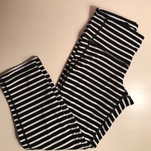Athleta black and white stripe crop leggings ❕🖤
