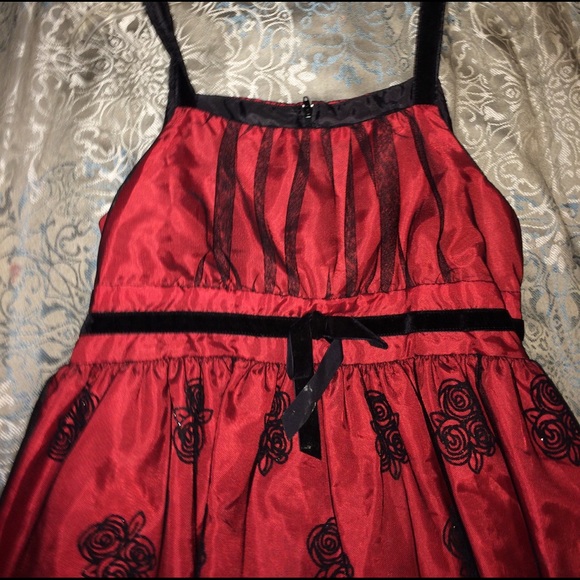 Formal red and black dress for children - Picture 2 of 3