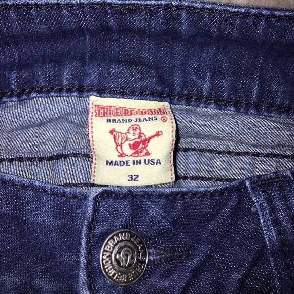 Straight leg True Religion jeans! Only worn once!! - Picture 3 of 6