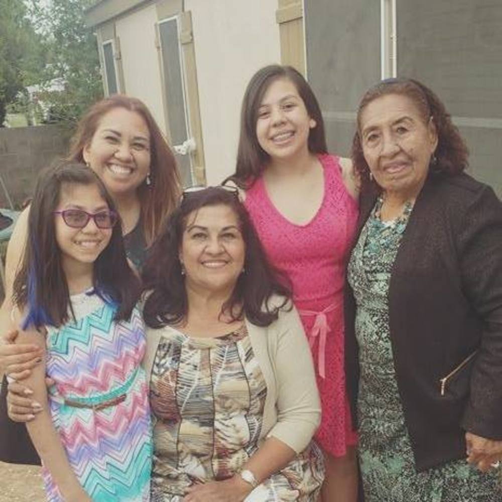 Meet your Posher, Perla