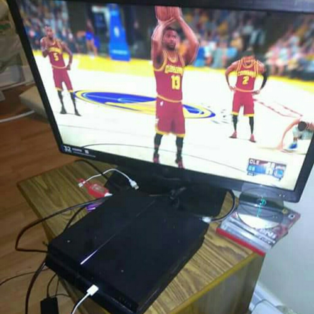 Ps4 - Picture 4 of 4