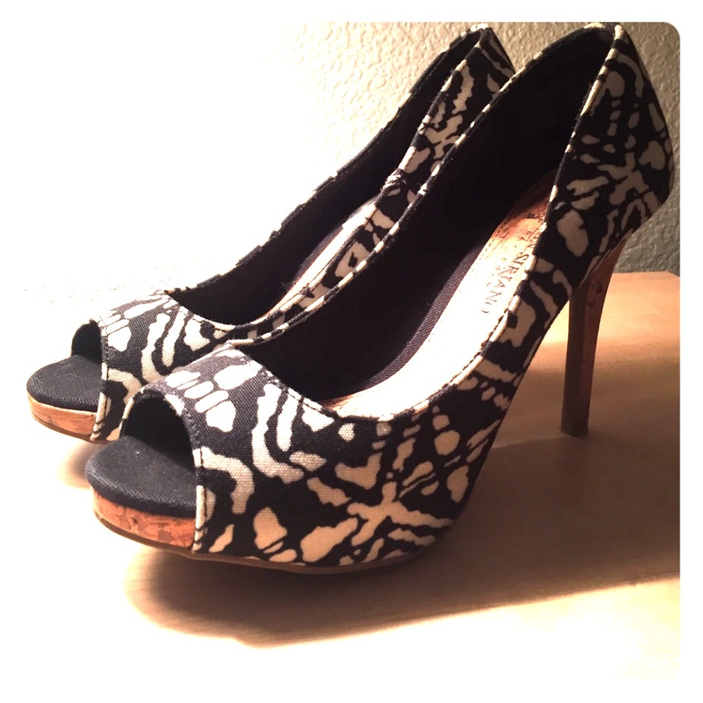 Black and white peep toe heels