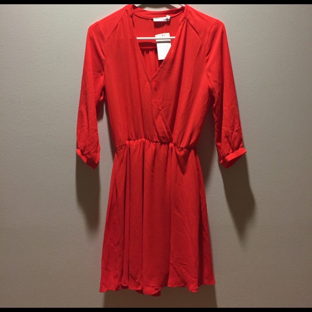 Vibrant spring dress in lipstick red