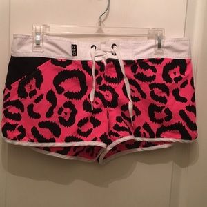 Black and pink animal print board short