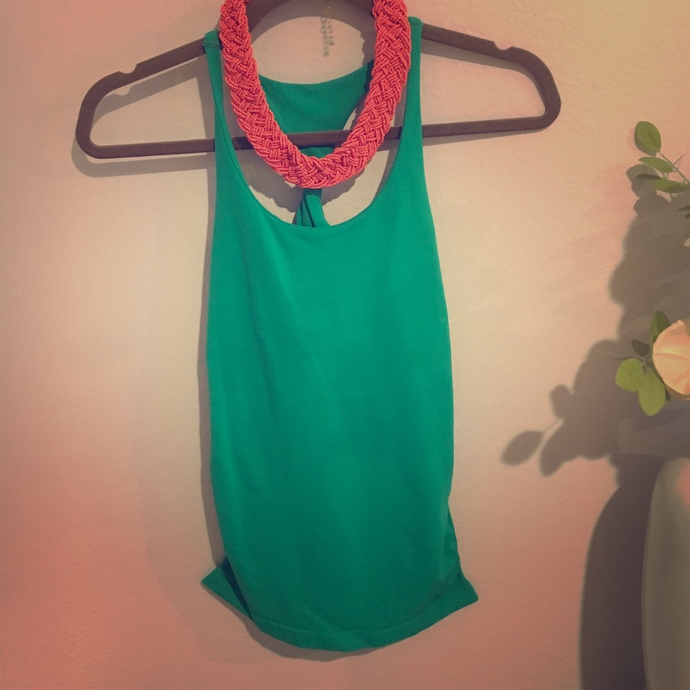 💥💥Bebe Bra Lined Green Tank Top ( so cute) 💥💥