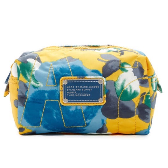 Marc By Marc Jacobs Cosmetic Case - Picture 6 of 7