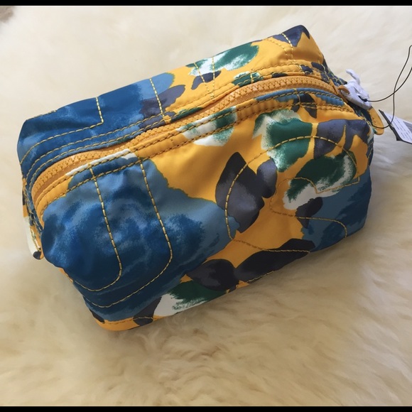 Marc By Marc Jacobs Cosmetic Case - Picture 3 of 7