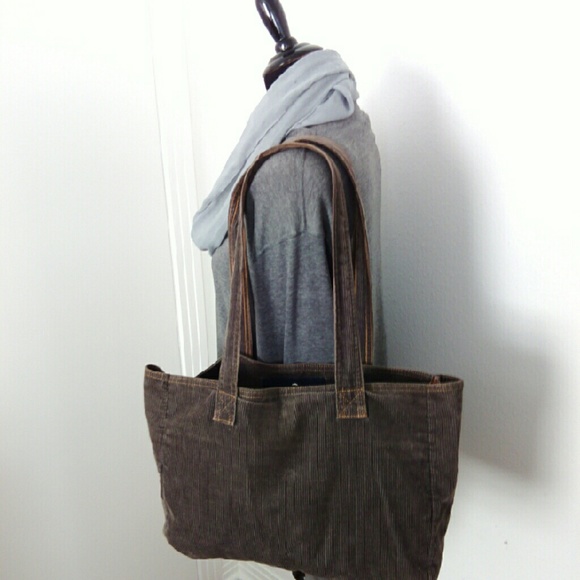Wrangler Shoulder Bag - Picture 2 of 3