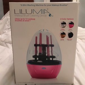 {BRAND NEW} Lilumia Paris Makeup Brush Cleanser
