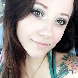 Meet your Posher, Lea