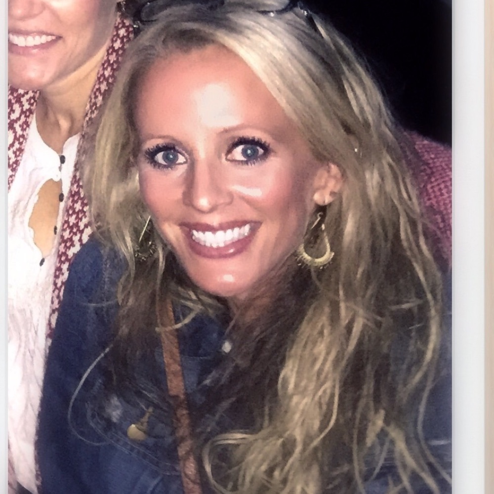 Meet your Posher, Charissa