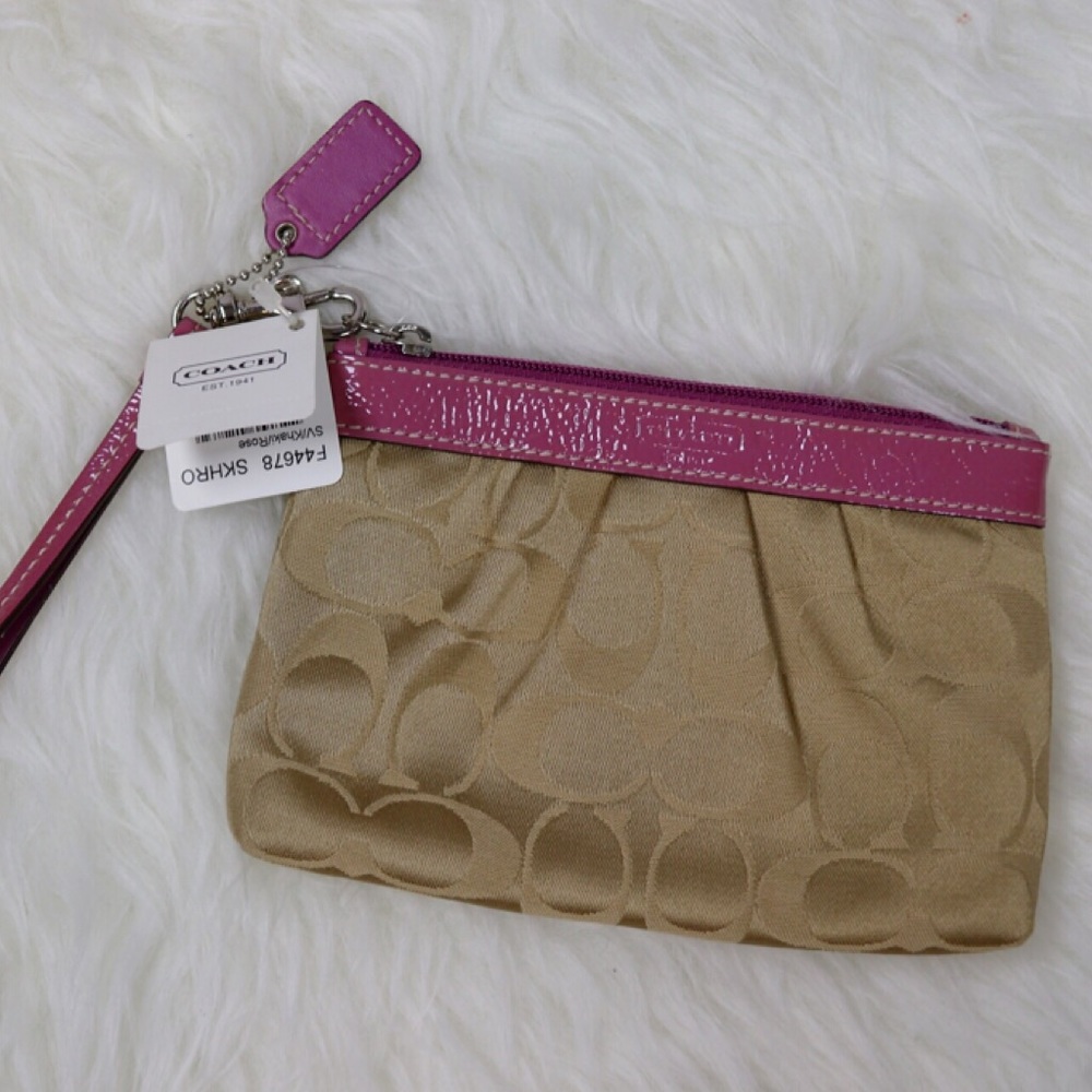 NWT Coach Wristlet