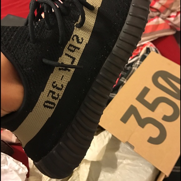 YEEZY BOOST 350 V2 Core Black/ Green main image 8