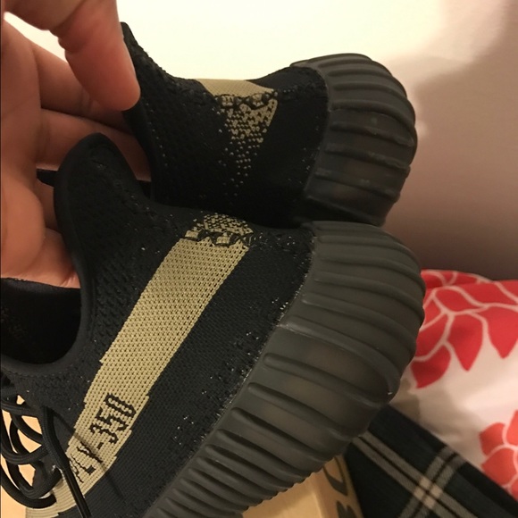 YEEZY BOOST 350 V2 Core Black/ Green main image 4