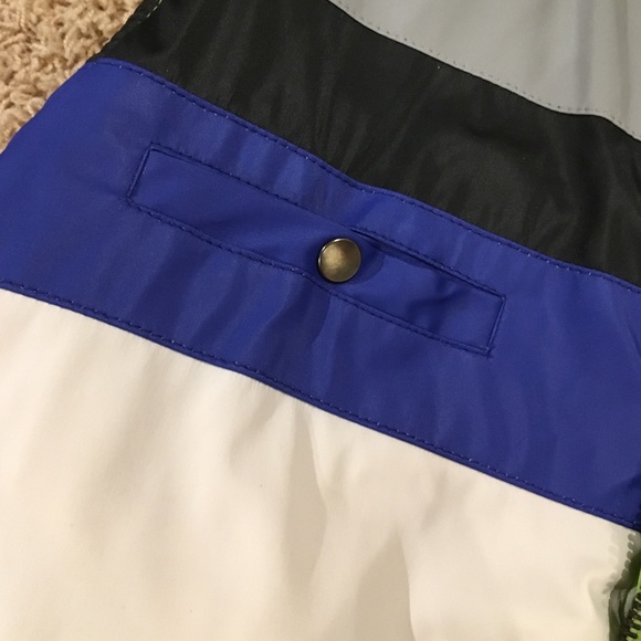 Reversible winter vest. - Picture 3 of 4