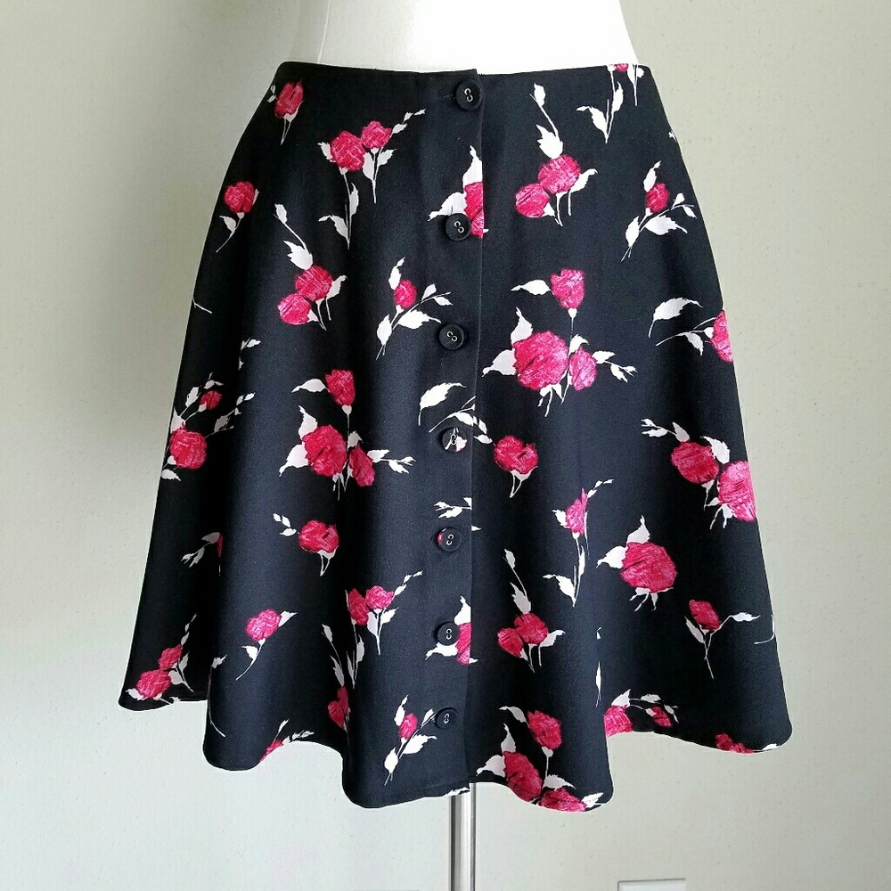 NastyGal BlackPink FloralRoses Circle Skater Skirt - Picture 1 of 4
