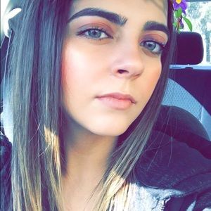 Meet your Posher, Isabel