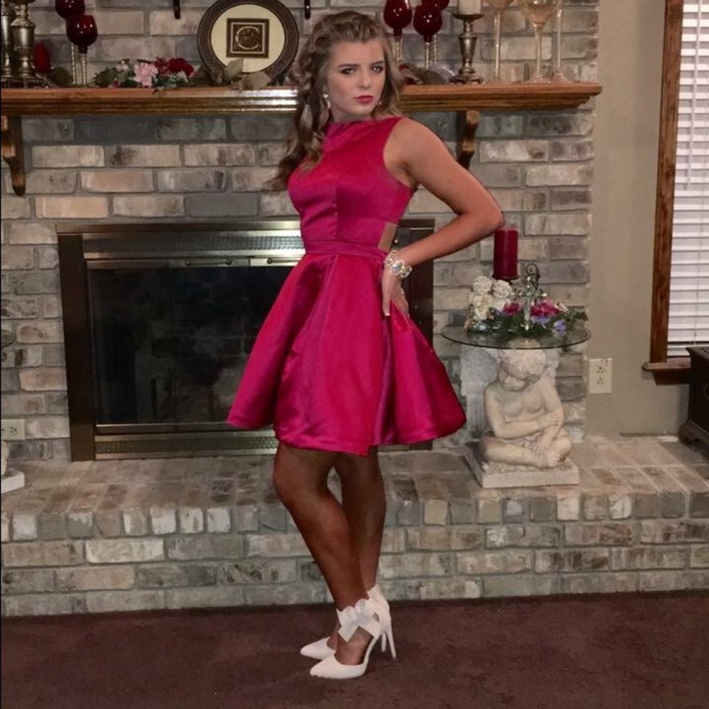 Cranberry red Sherri hill cocktail dress - Picture 4 of 4
